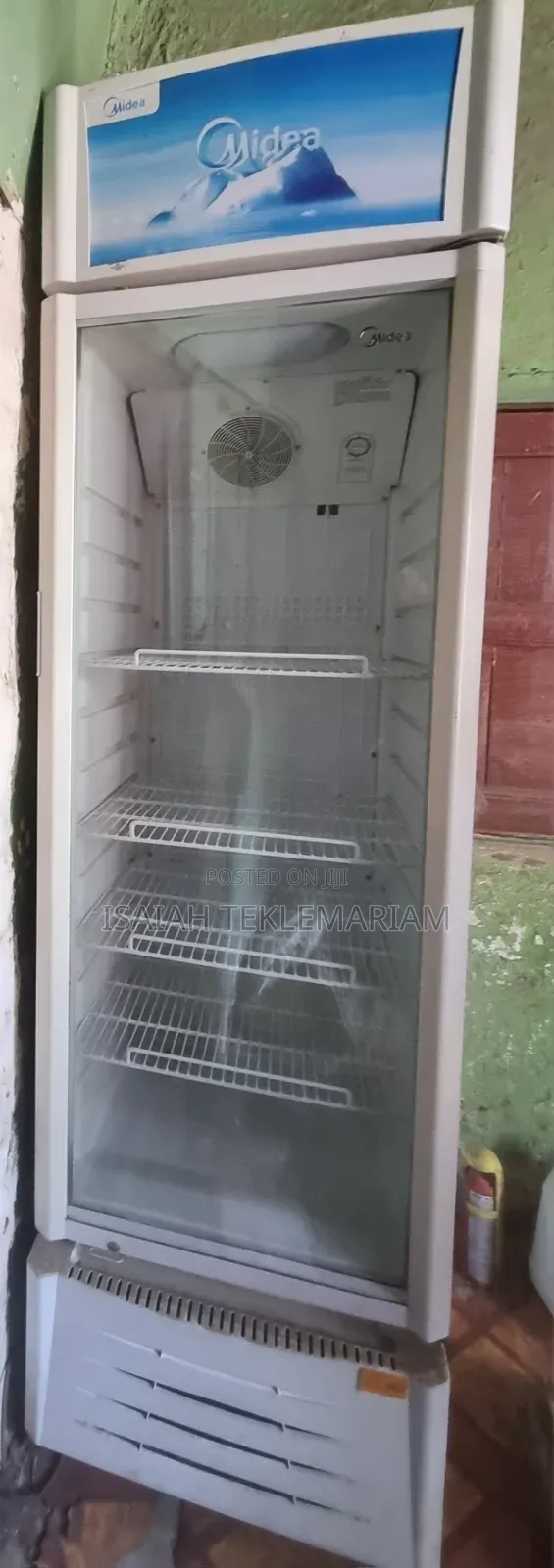 Refrigerator