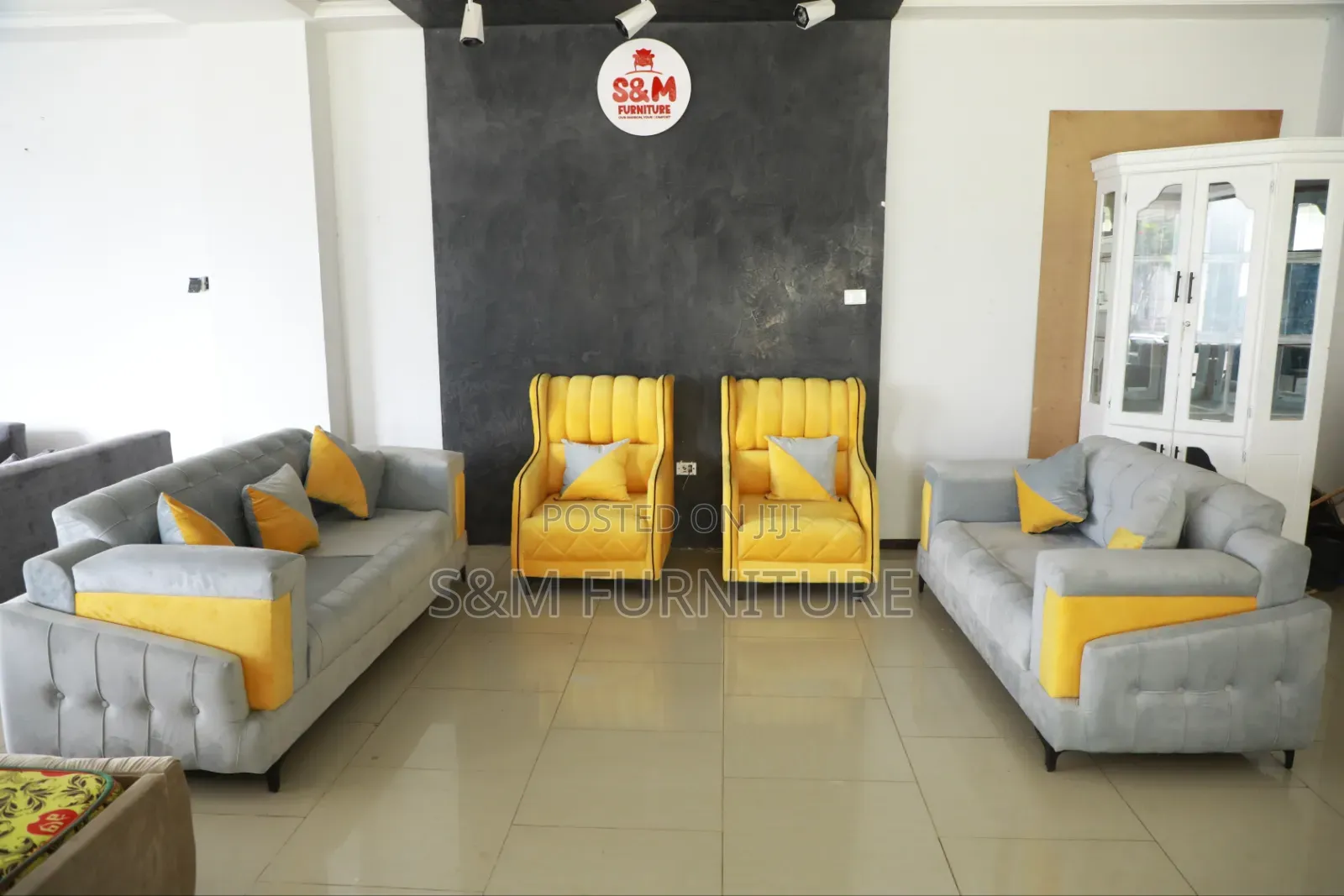 7 Seater Sofa With Unmatched Quality. ሶፋ
