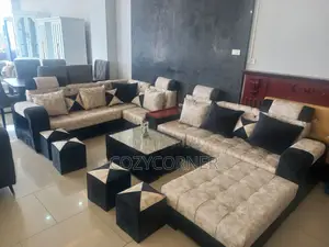 Operative U Shape Sofa With Durability. ሶፋ
