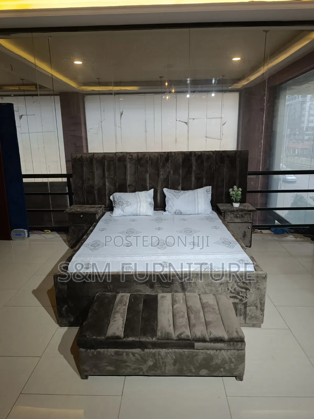 Viable 1.50 Meter Bed With Storage. አልጋ