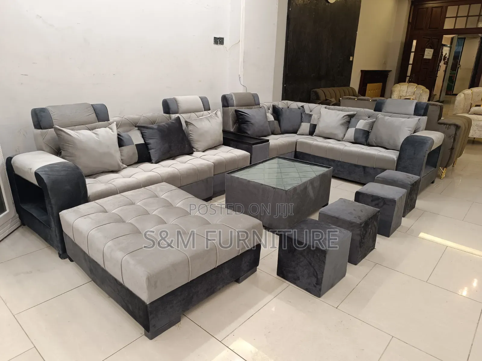 Edgy U Shape Sofa With High Quality. ሶፋ