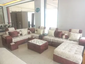 Elegant U Shape Sofa. ሶፋ
