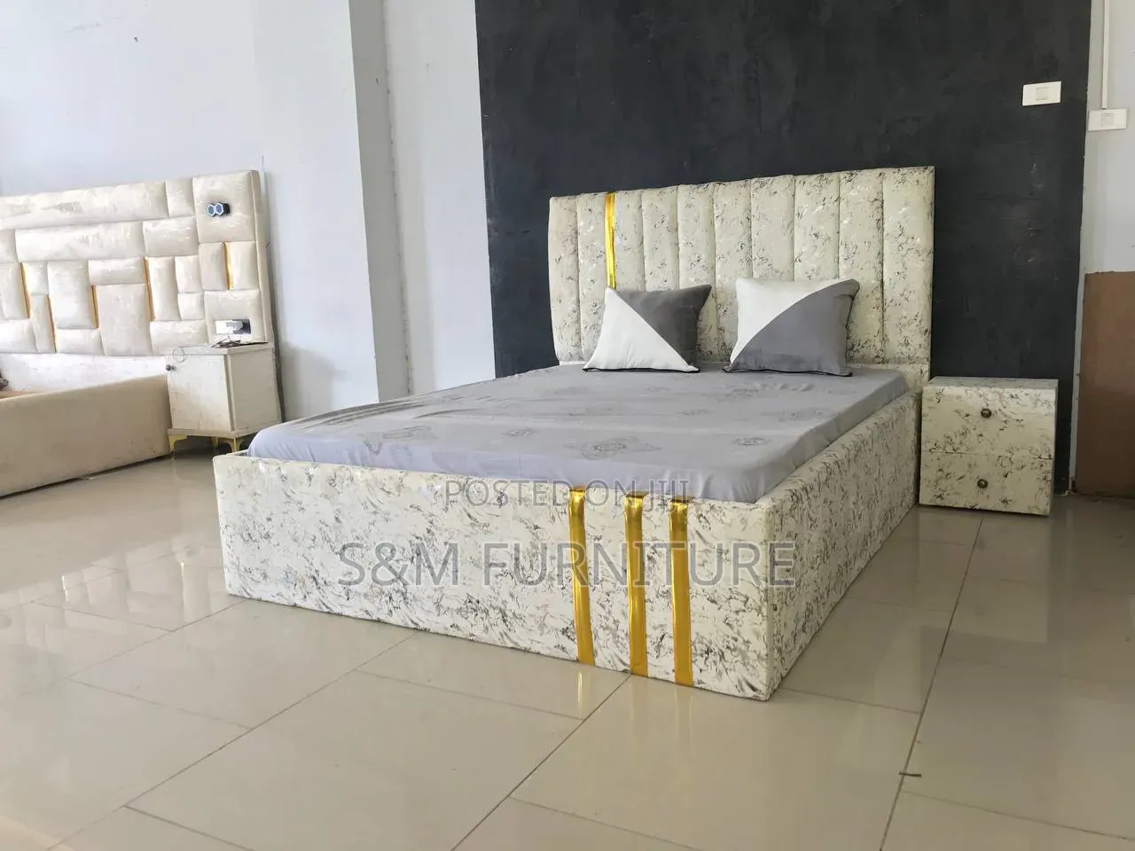 Funky 1.50 Meter Bed. አልጋ