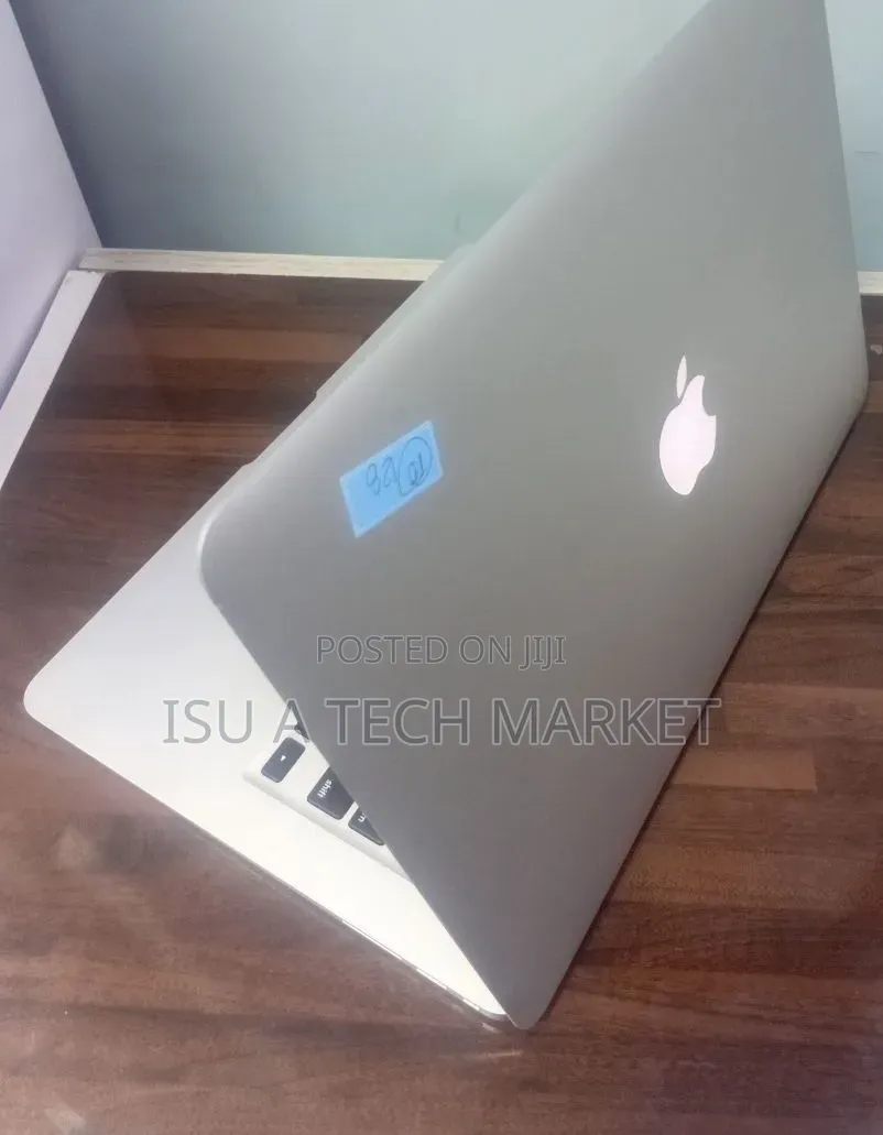 New Laptop Apple MacBook Air 2017 8GB Intel Core i5 SSD 128GB