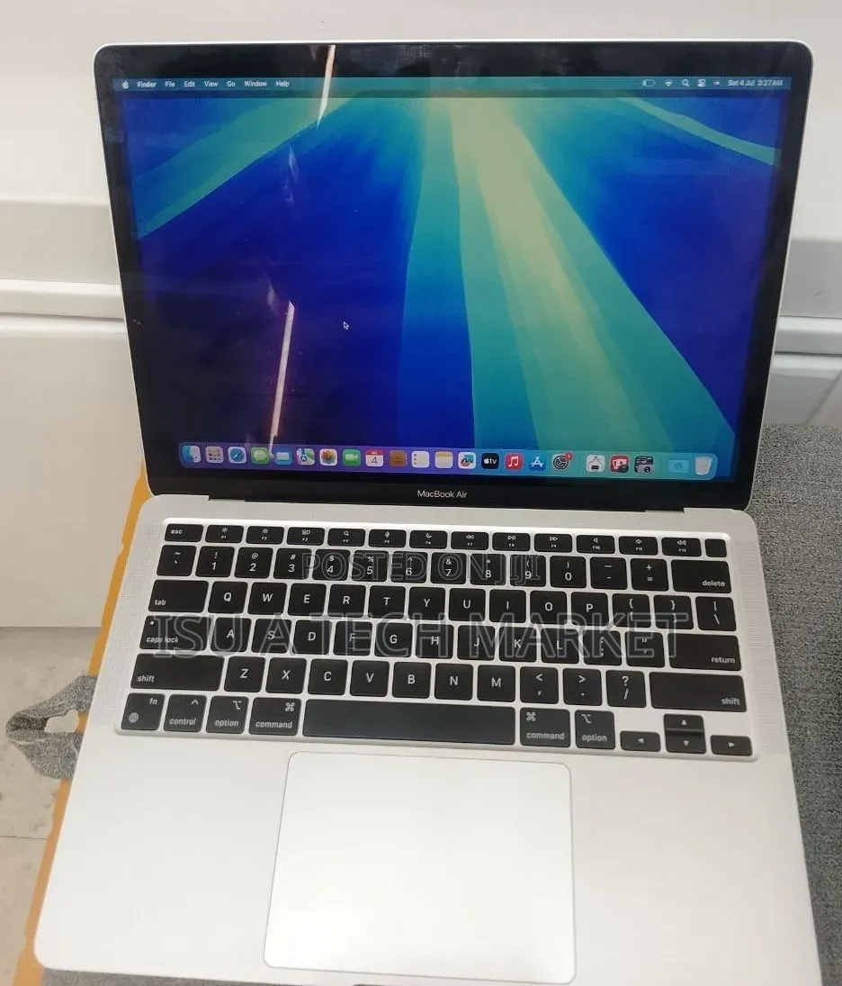 New Laptop Apple MacBook Air 2020 M1 8GB Apple M1 SSD 256GB