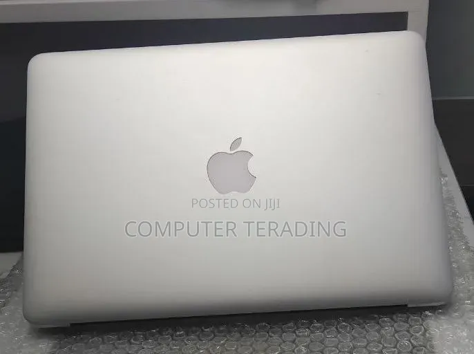 New Laptop Apple MacBook Air 2017 8GB Intel Core i5 SSD 128GB