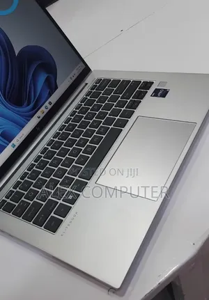 New Laptop HP EliteBook 840 G10 16GB Intel Core i7 SSD 512GB