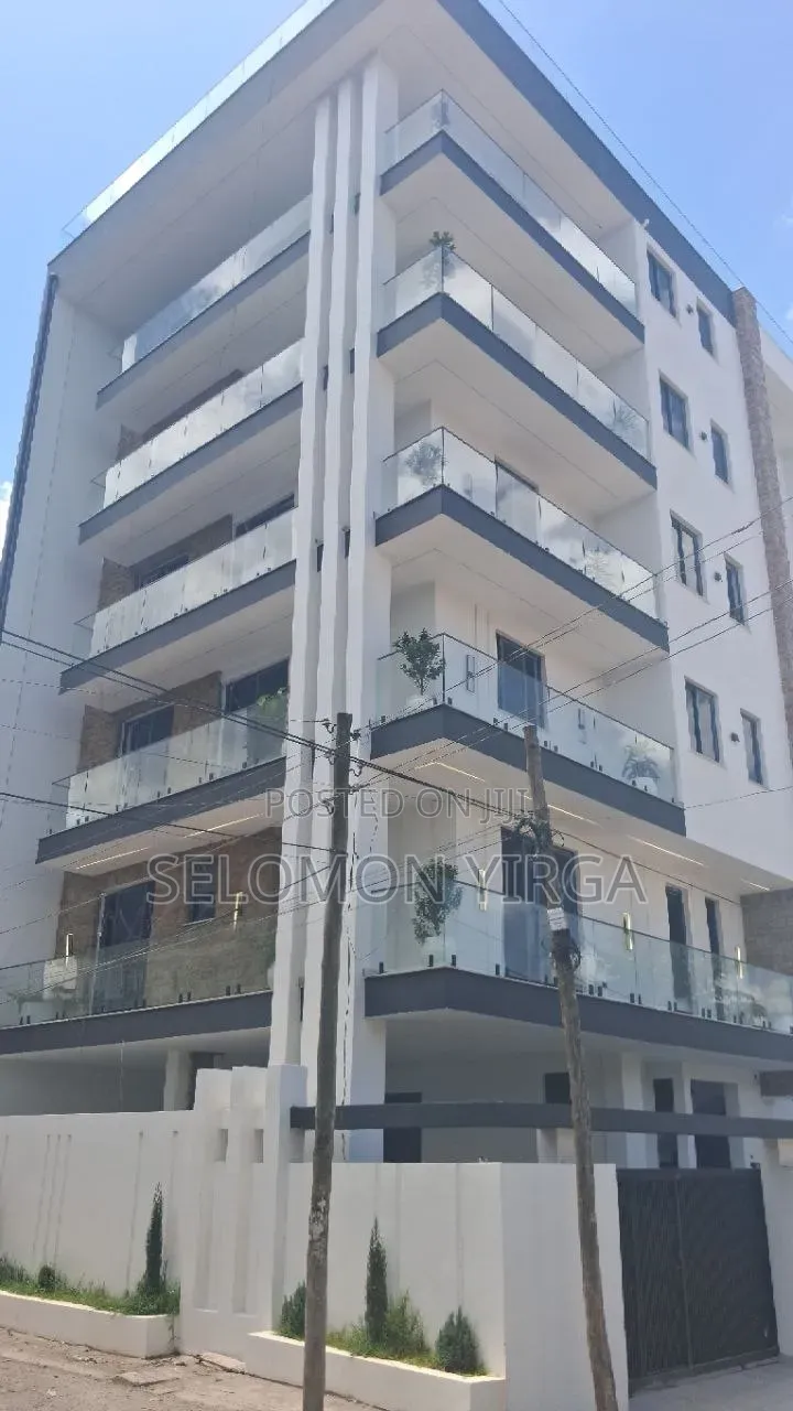 5bdrm House in Adis Ababa, Bole for sale