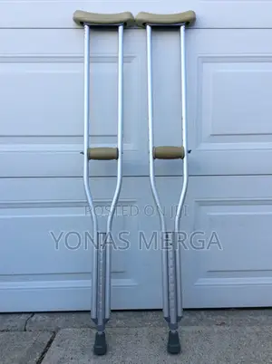 Injurie crutches歈窑crutche鵪弗High Quality Hard Wearing.Height Adjustable