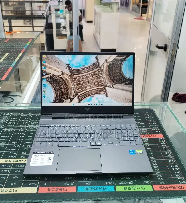 New Laptop HP Victus 15 16GB Intel Core i5 SSD 512GB