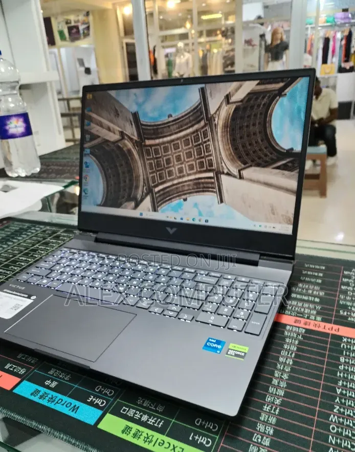 New Laptop HP Victus 15 16GB Intel Core i5 SSD 512GB