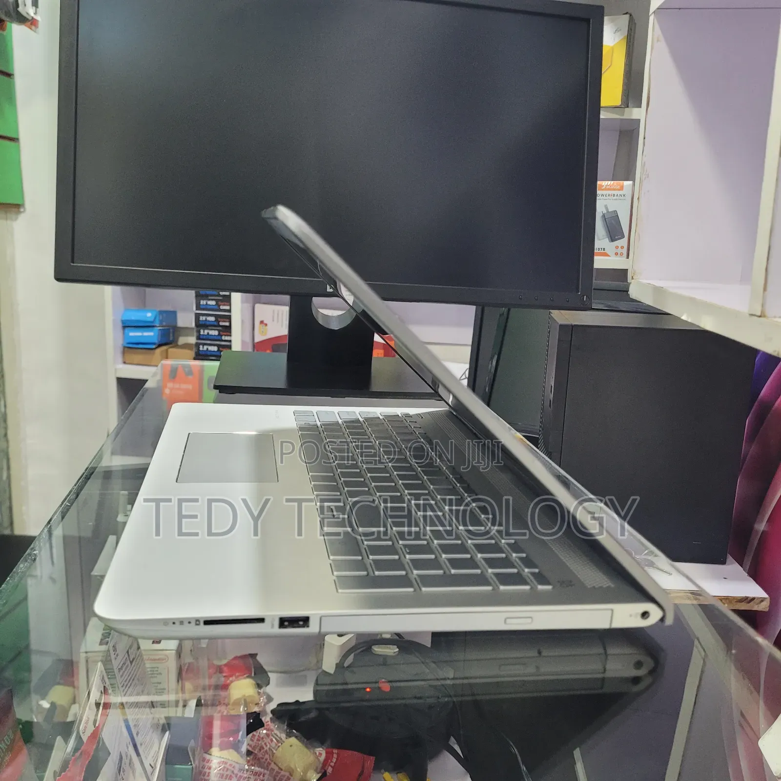 New Laptop HP Pavilion 15 8GB Intel Core i5 SSD 512GB