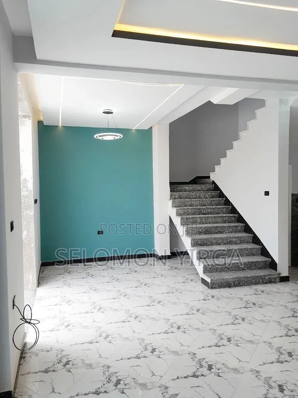 9bdrm House in Adis Ababa, Bole for sale