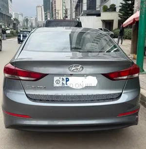 Hyundai Elantra 2016 Black