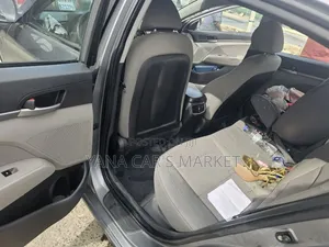 Hyundai Elantra 2016 Black