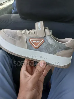 Mens' Shoe