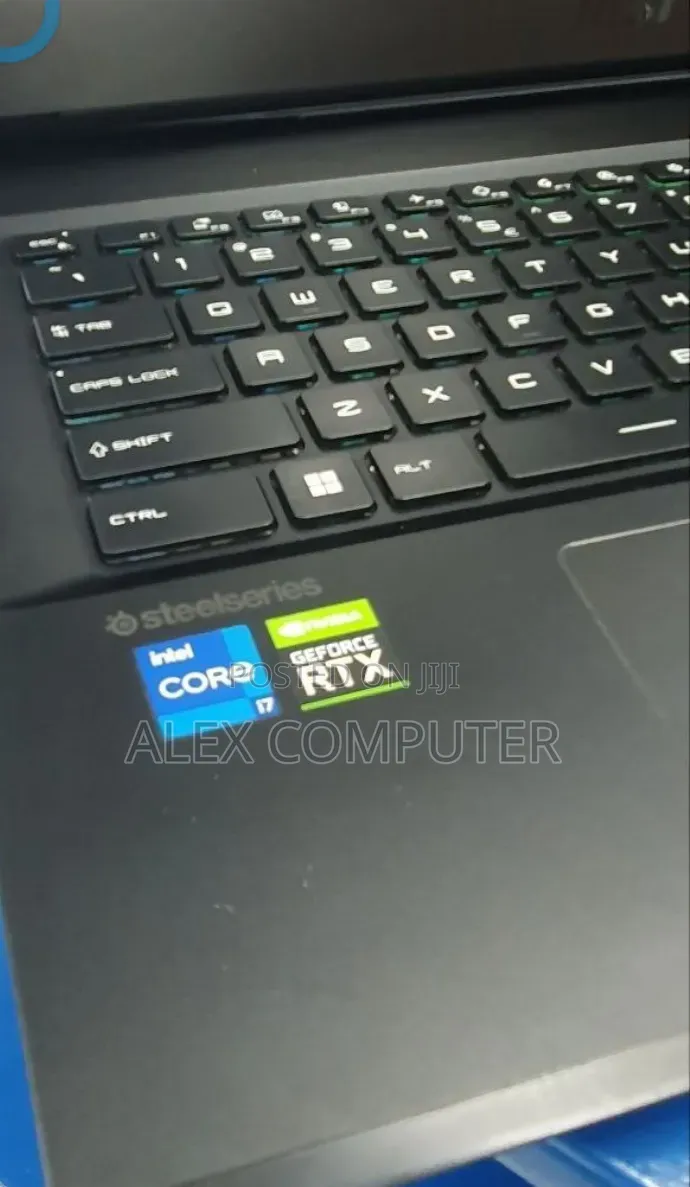 New Laptop MSI GP75 Leopard 16GB Intel Core i7 SSD 1T