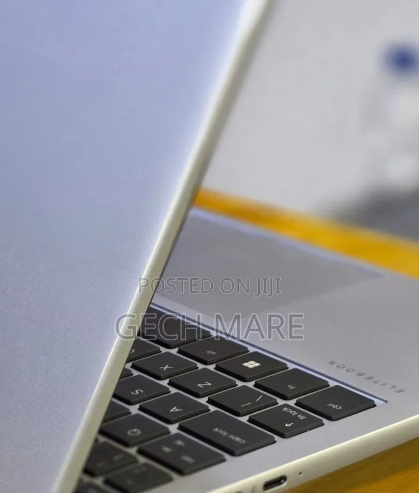 New Laptop HP Elitebook 830 G11 16GB Intel Core Ultra 7 SSD 512GB
