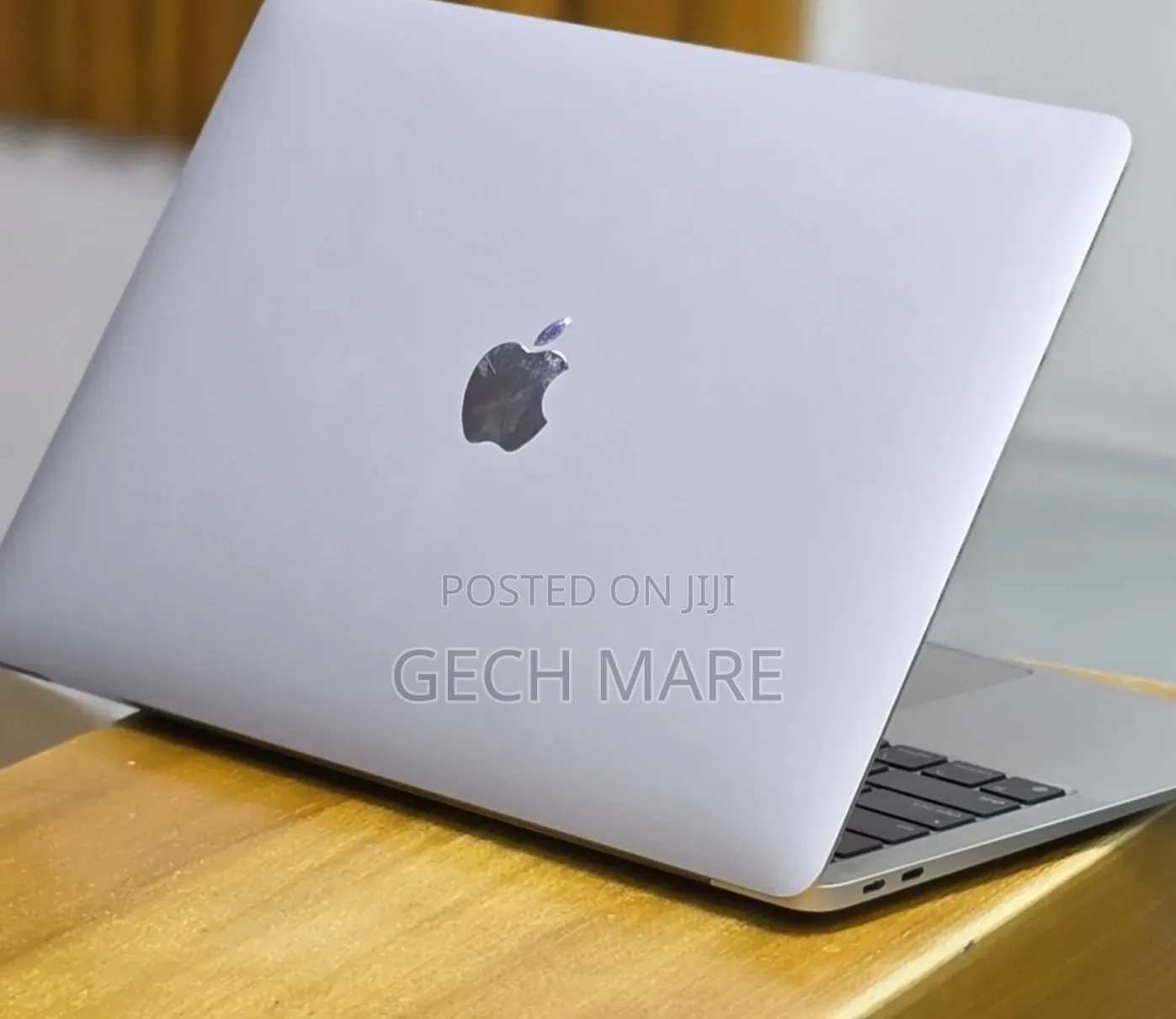 New Laptop Apple MacBook Air 2020 M1 8GB Apple M1 SSD 256GB