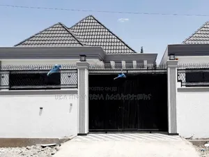 Furnished 5bdrm Villa in Ayat Zone Inside, Yeka for sale