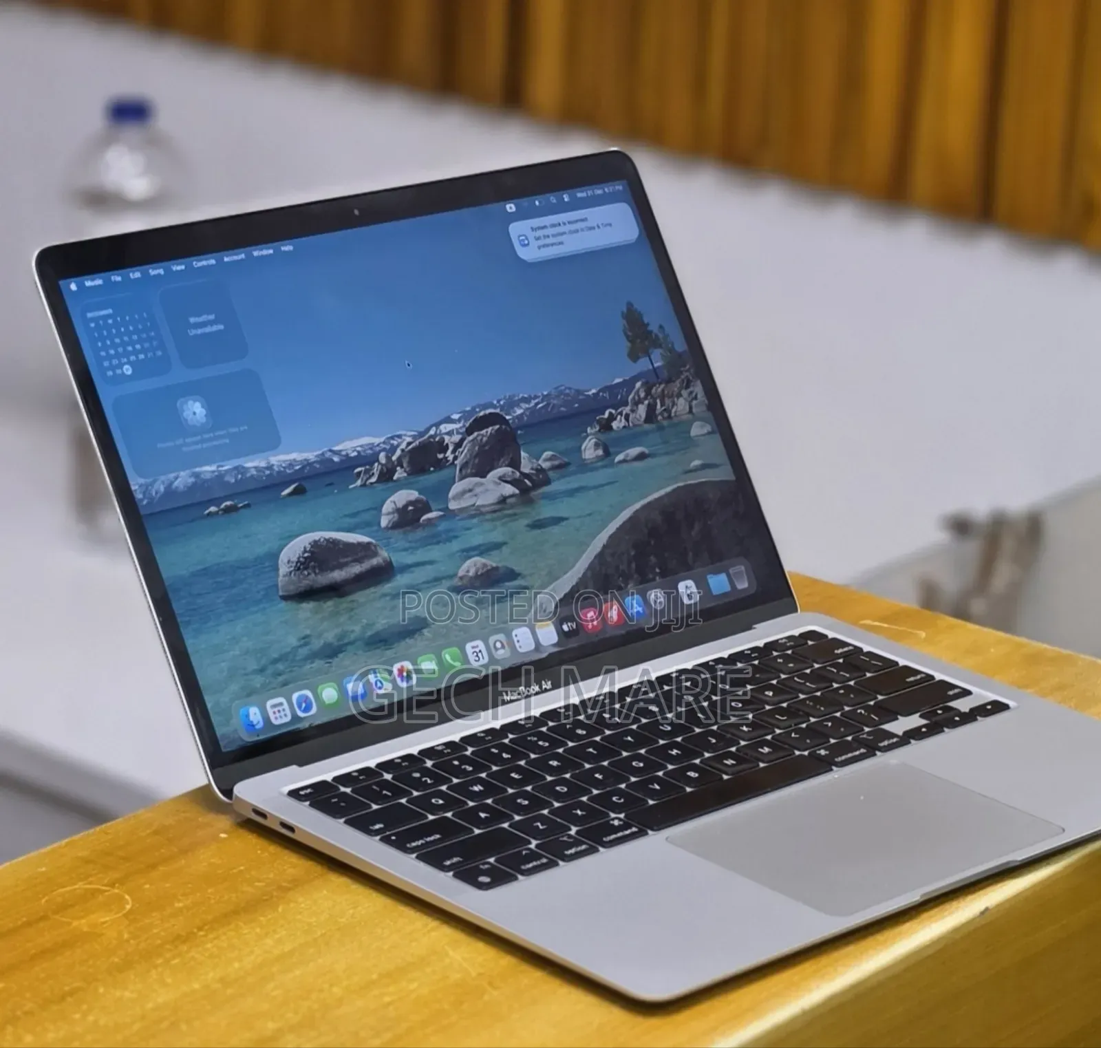 New Laptop Apple MacBook Air 2020 M1 8GB Apple M1 SSD 256GB