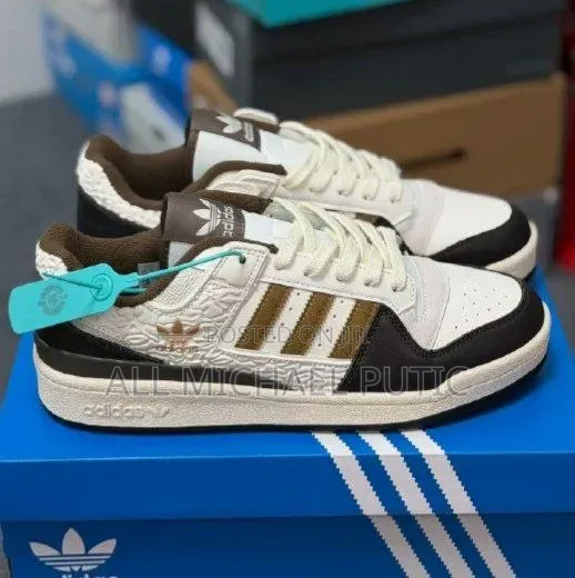 Adidas Forum Low CL Shoes