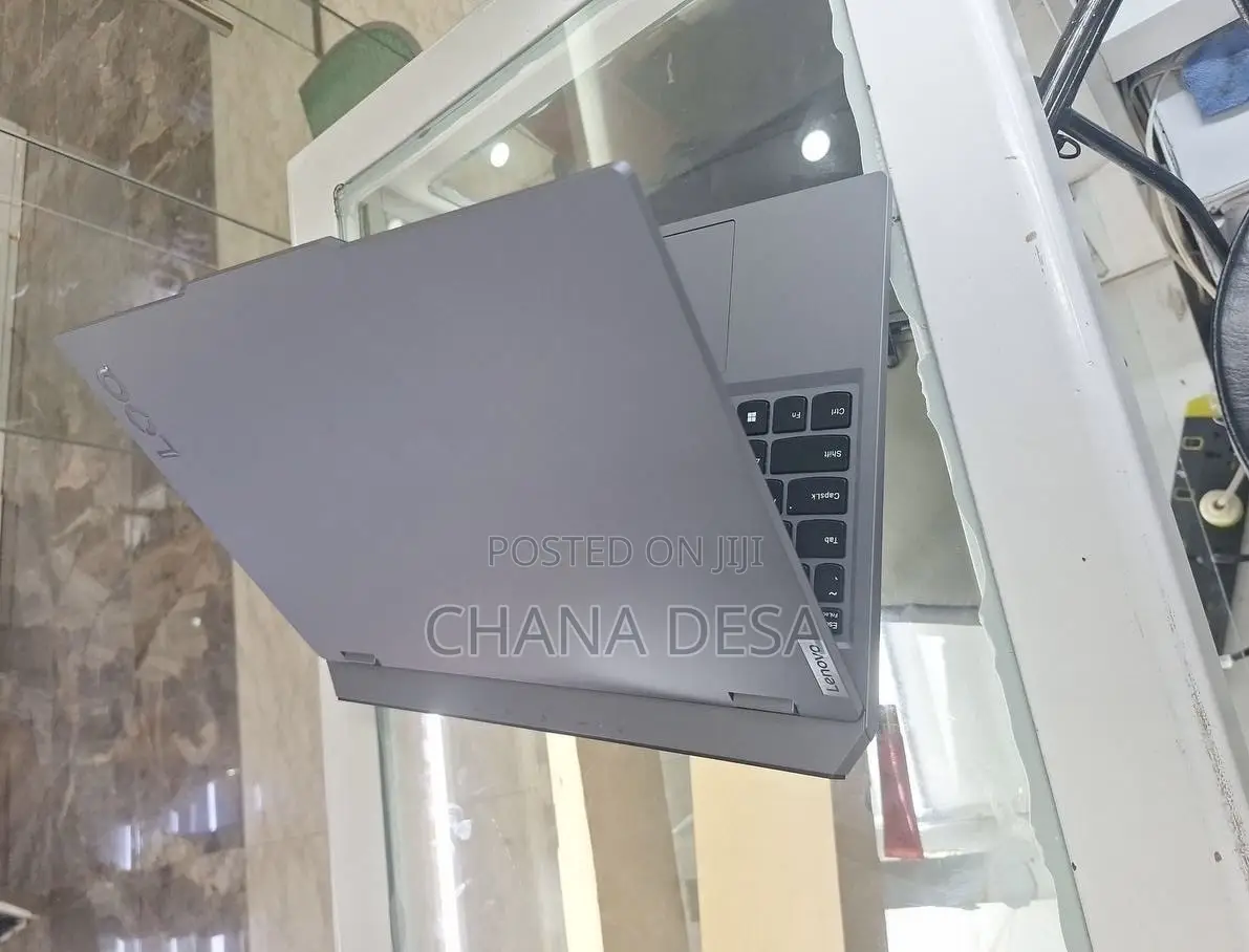 New Laptop Lenovo 16GB AMD Ryzen 5 SSD 512GB