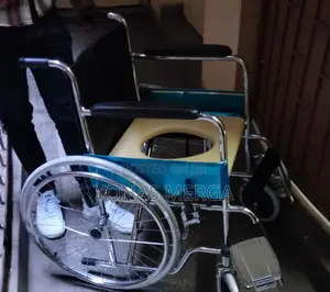 Commode Wheelchair见马toilet ዊልቼር❩耹 for User’s Comfort
Detachable Bucket