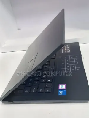 New Laptop Asus VivoBook 15 X505BA 16GB Intel Core 5 SSD 512GB