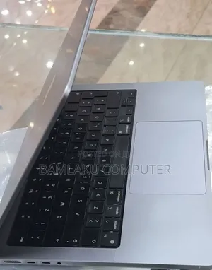 New Laptop Apple MacBook Pro 2021 M1 32GB Apple M1 Pro SSD 1T