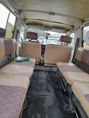 Toyota Land Cruiser 2005 White