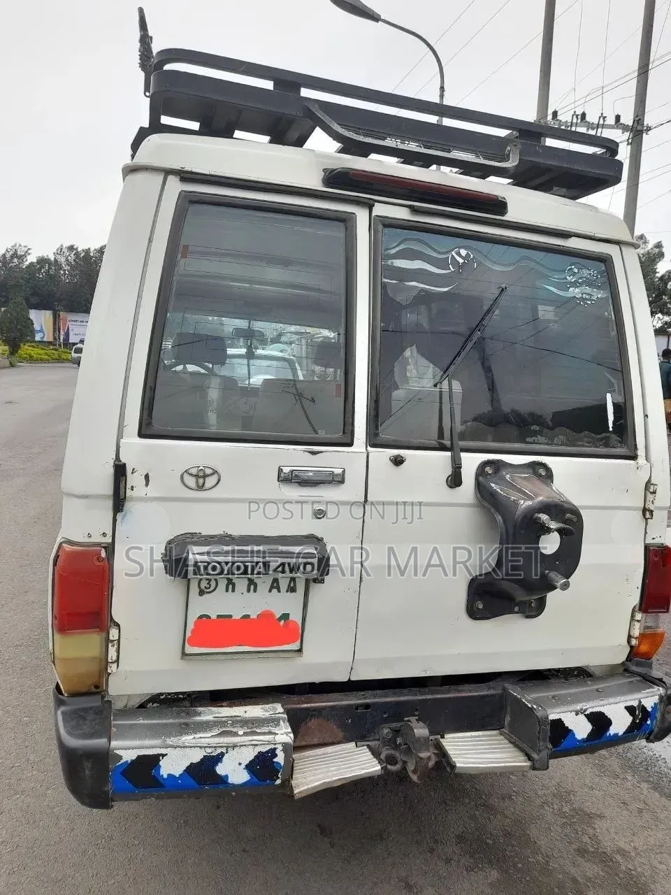 Toyota Land Cruiser 2005 White