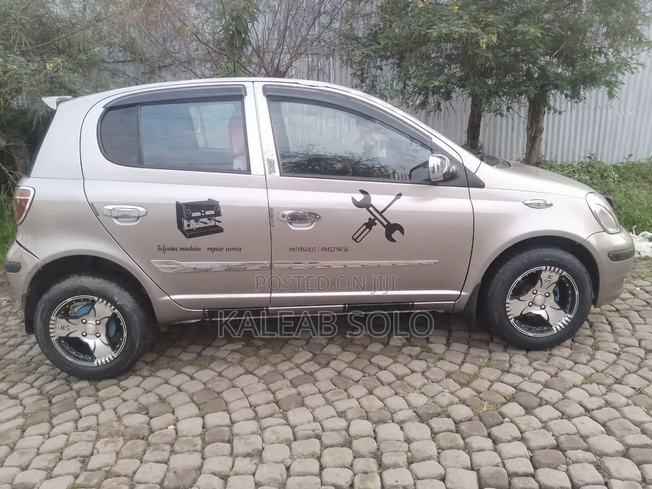 Toyota Vitz 1.0 FWD 5dr 2003 Beige
