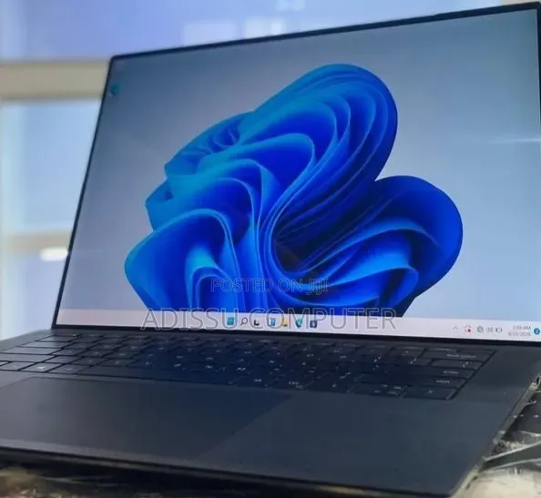 New Laptop Dell Precision 5540 4GB Intel Core i7 SSD 512GB