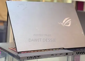 New Laptop Asus ROG Strix G17 16GB AMD Ryzen 7 SSD 512GB