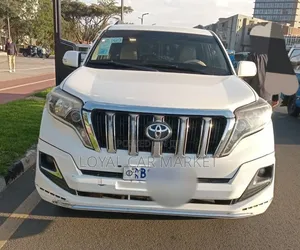 Toyota Land Cruiser Prado 2011 White