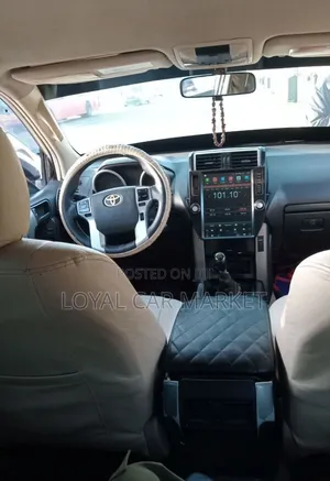 Toyota Land Cruiser Prado 2011 White