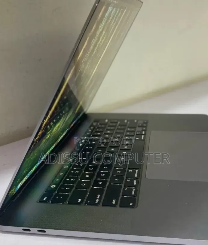 New Laptop Apple MacBook Pro 2019 16GB Intel Core i9 SSD 1T