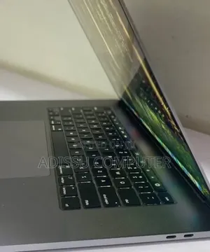 New Laptop Apple MacBook Pro 2019 16GB Intel Core i9 SSD 1T