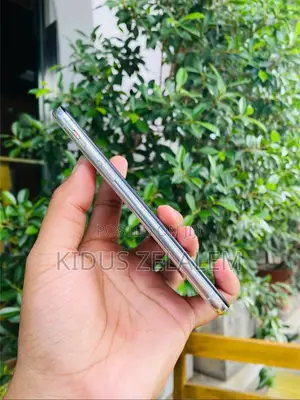 New Apple iPhone X 64 GB White