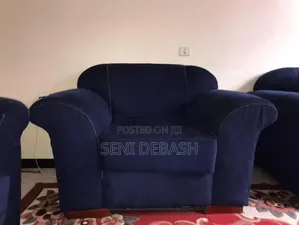 ውብ የሰማያዊ ሶፋ ስብስብ – 4 ክፍል | በጥሩ ሁኔታ