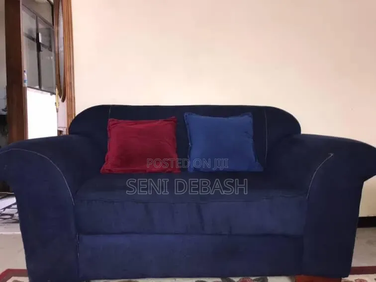 ውብ የሰማያዊ ሶፋ ስብስብ – 4 ክፍል | በጥሩ ሁኔታ