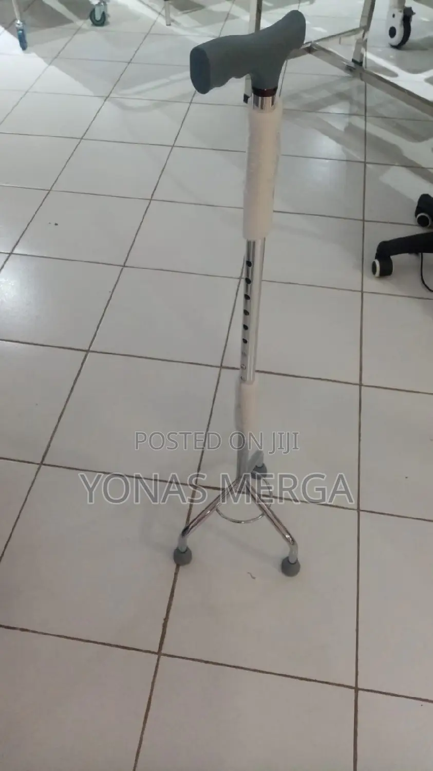 Tripod Adjustable Walking Stick畚旮 With Small Base