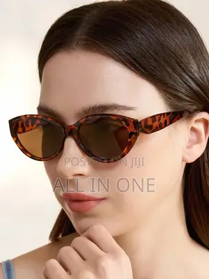 Unisex Brown Leopard Print Sunglasses