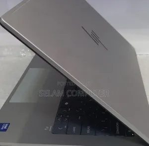 New Laptop HP OmniBook X Flip 14" 16GB Intel Core Ultra 7 SSD 512GB