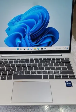 New Laptop HP EliteBook 830 G9 16GB Intel Core i5 SSD 512GB