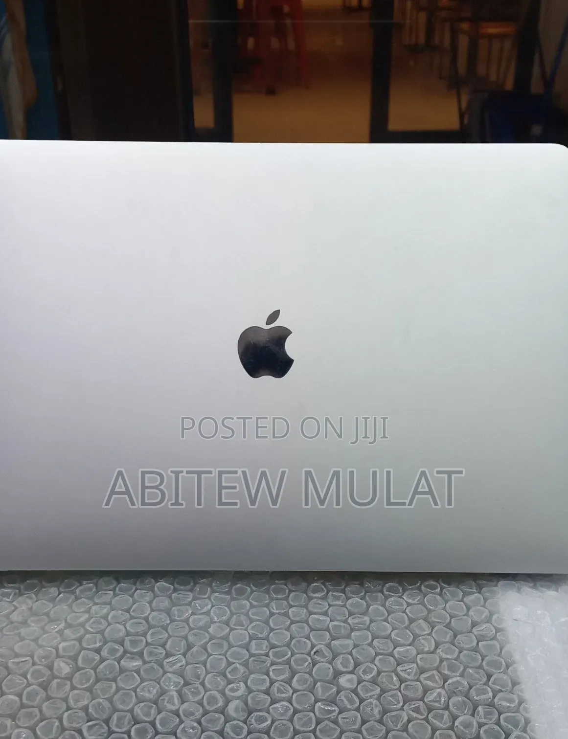 New Laptop Apple MacBook Pro 2018 16GB Intel Core i7 SSD 256GB
