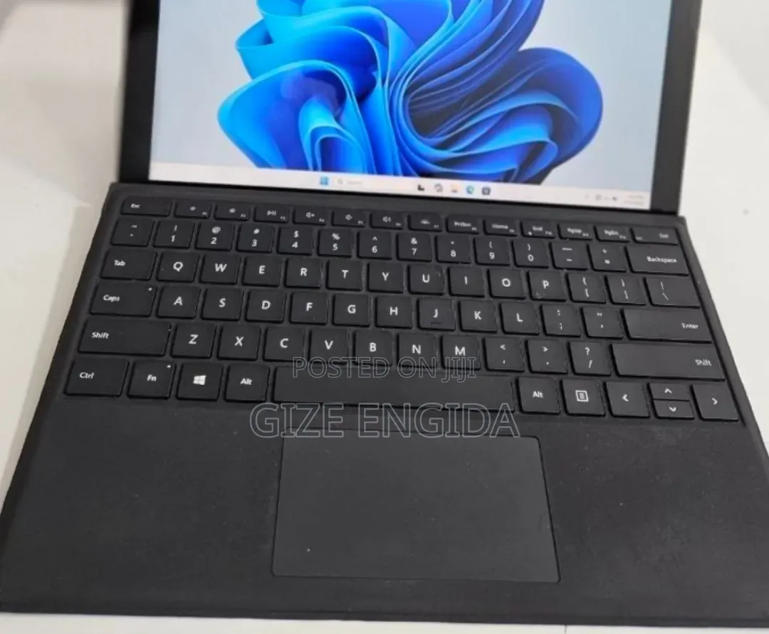New Laptop Microsoft Surface Pro 16GB Intel Core i7 SSD 1T