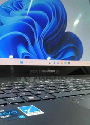 New Laptop Asus Zenbook 13 OLED 16GB Intel Core i7 SSD 512GB