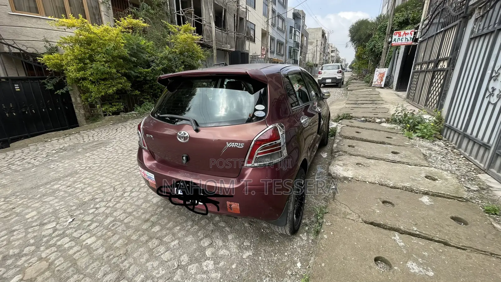 Toyota Yaris Base Hatchback 5dr 2010 Burgundy